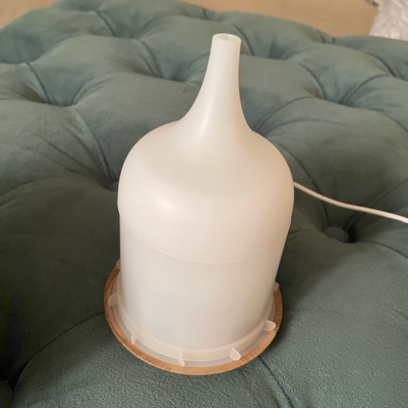 NOW glass swirl USB diffuser - Picture 6 of 9